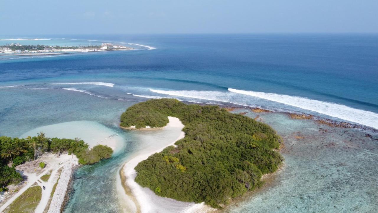 Iru Maldives Hotel Thulusdhoo ภายนอก รูปภาพ