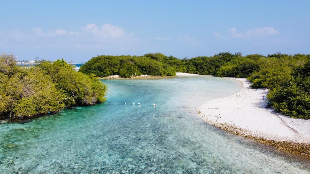 Iru Maldives Hotel Thulusdhoo ภายนอก รูปภาพ
