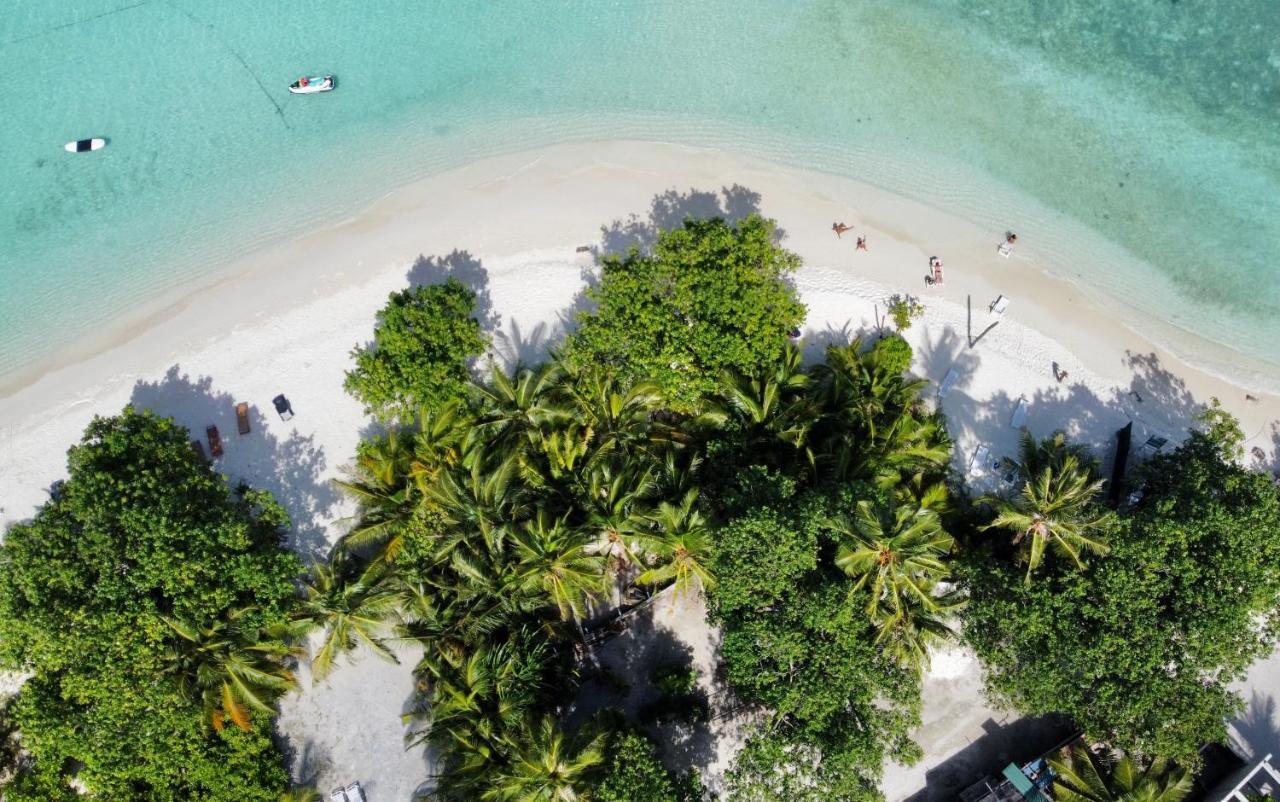 Iru Maldives Hotel Thulusdhoo ภายนอก รูปภาพ