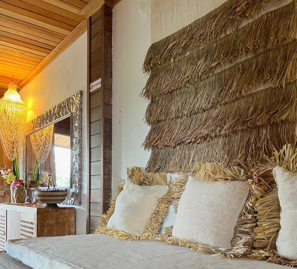Iru Maldives Hotel Thulusdhoo ภายนอก รูปภาพ