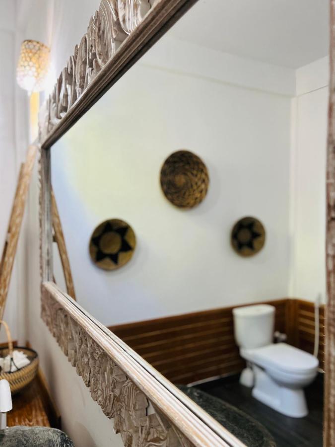 Iru Maldives Hotel Thulusdhoo ภายนอก รูปภาพ