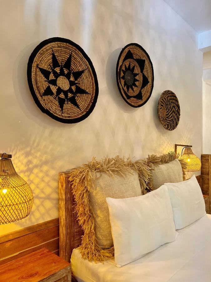 Iru Maldives Hotel Thulusdhoo ภายนอก รูปภาพ