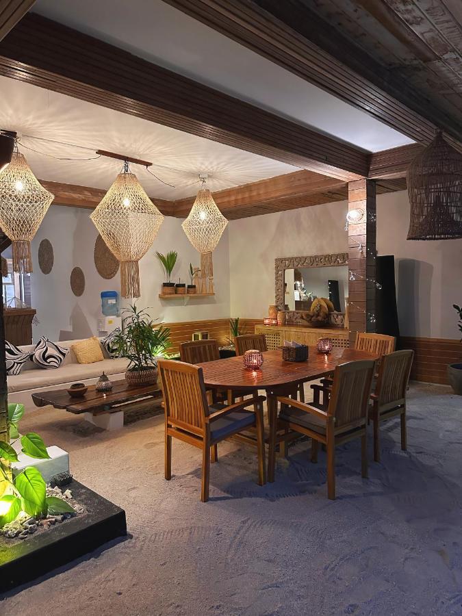 Iru Maldives Hotel Thulusdhoo ภายนอก รูปภาพ