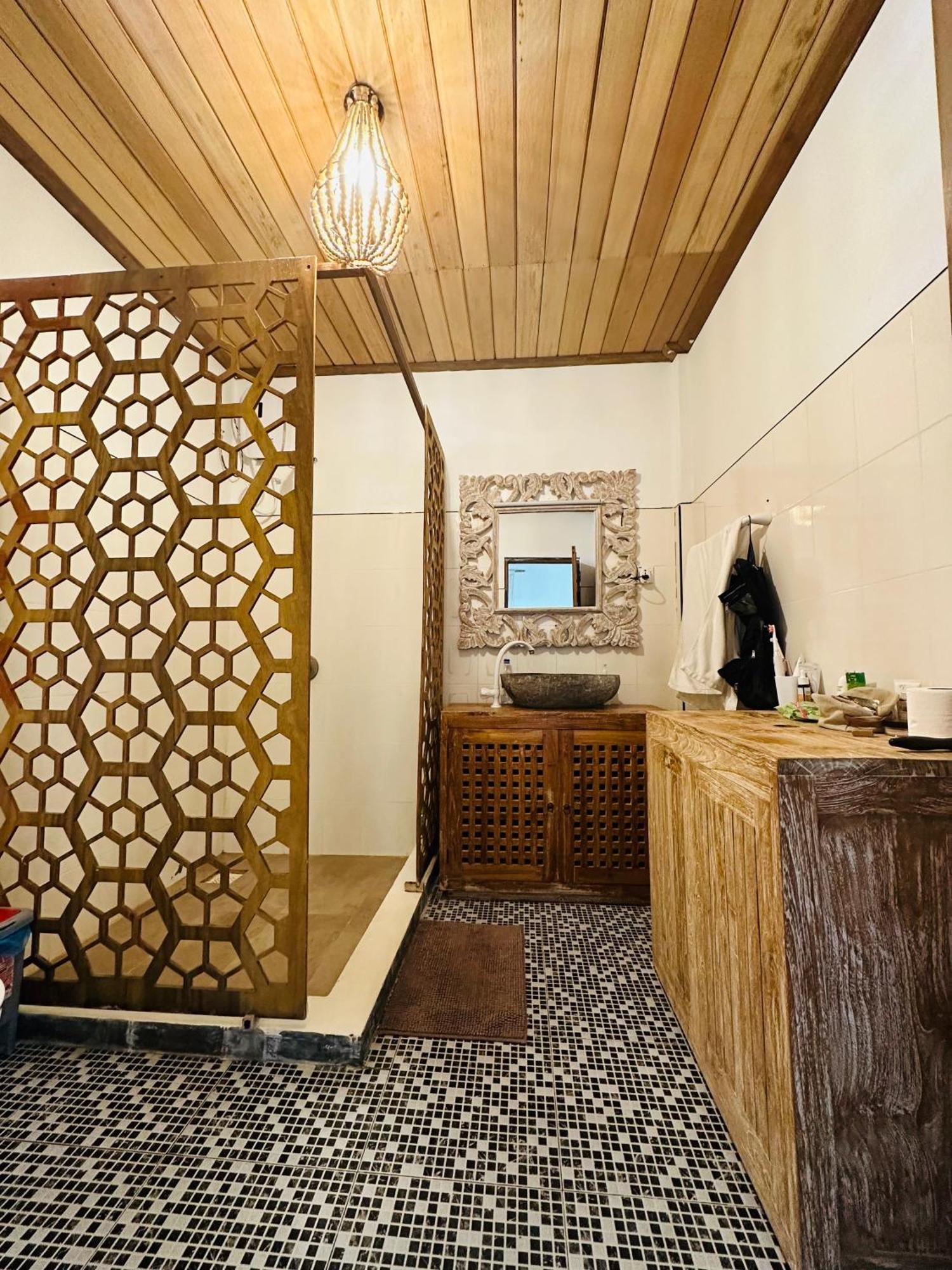 Iru Maldives Hotel Thulusdhoo ภายนอก รูปภาพ